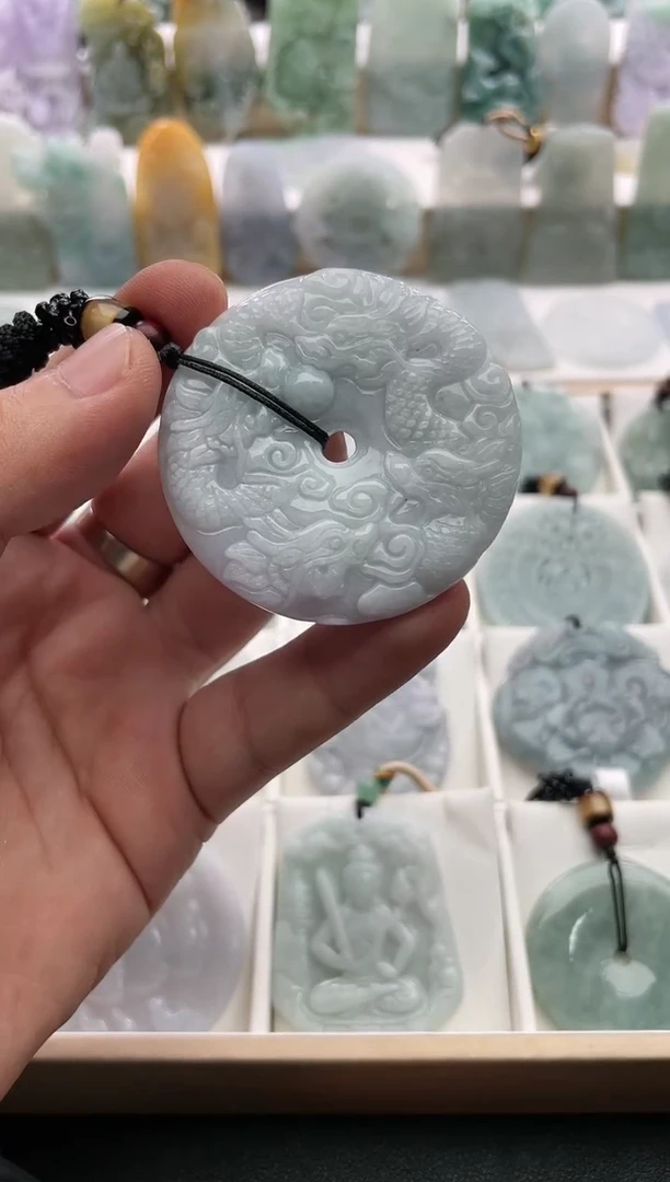 【闪购商品】翡翠颈饰未镶嵌..../2/13/ 111