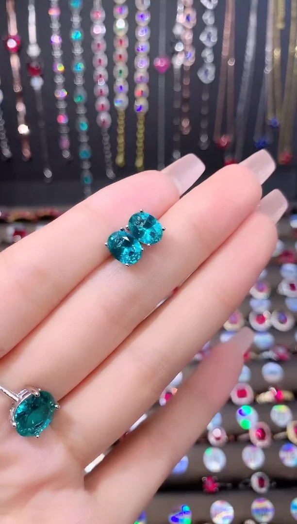 帕拉依巴碧玺耳饰银S925镶嵌银色