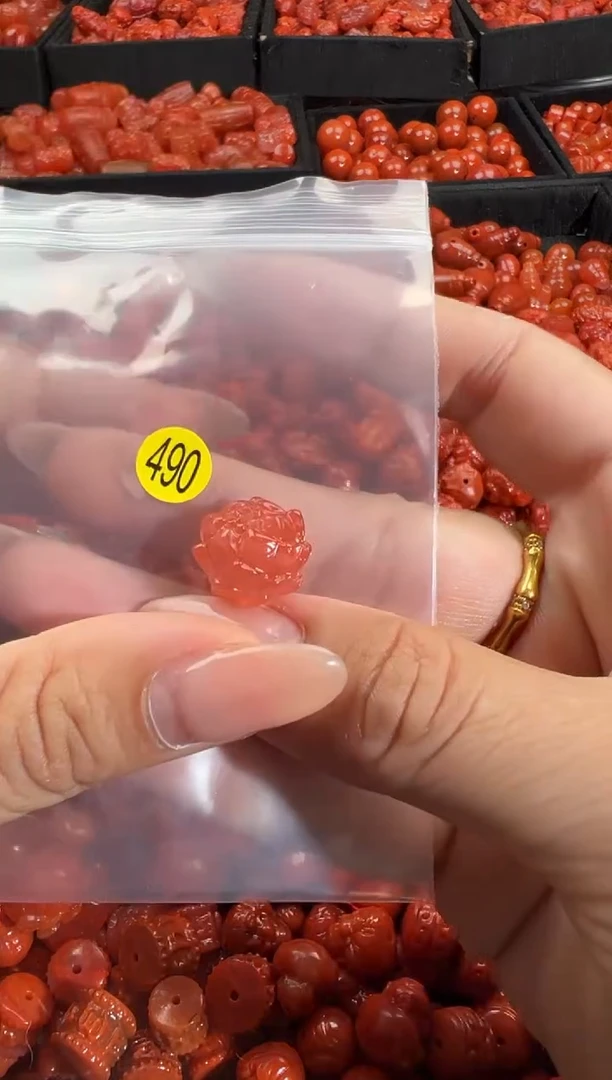 颈饰未镶嵌南红玛瑙1