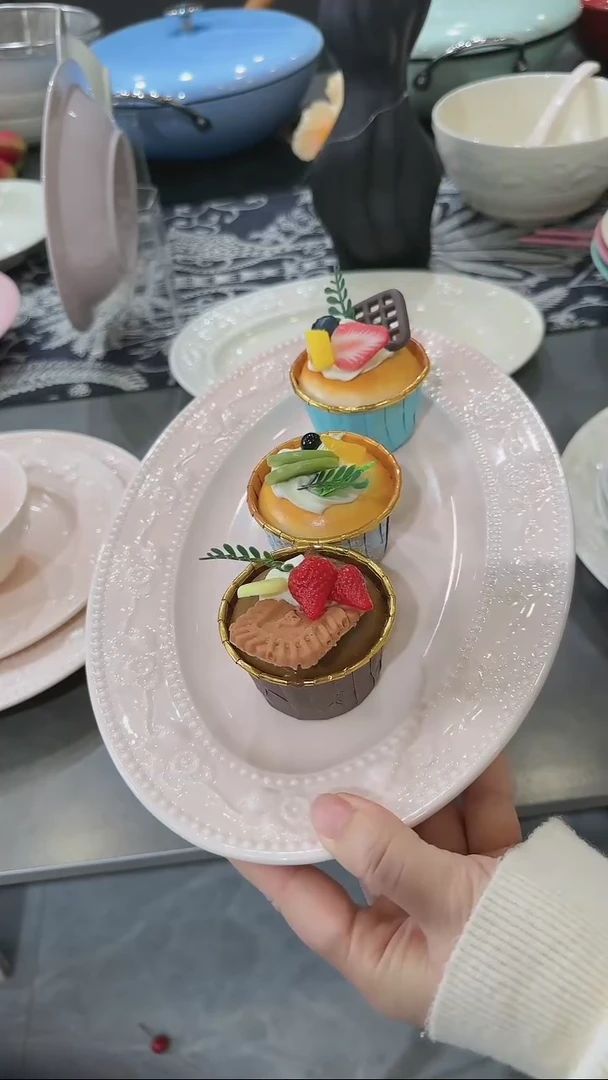 【闪购商品】瓷浮雕草莓陶瓷鱼盘-12寸樱花