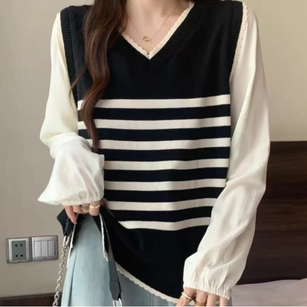 （510）大码MM2025秋装新款气质显瘦宽松拼接条纹V领打底衫针织上衣