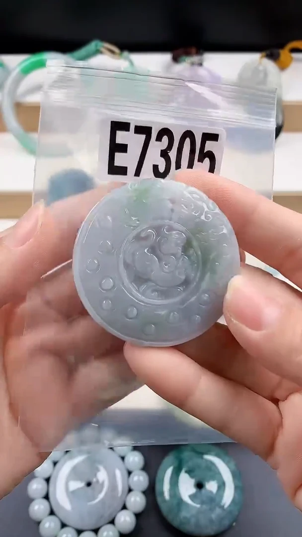 颈饰未镶嵌翡翠天然翡翠吊坠挂件