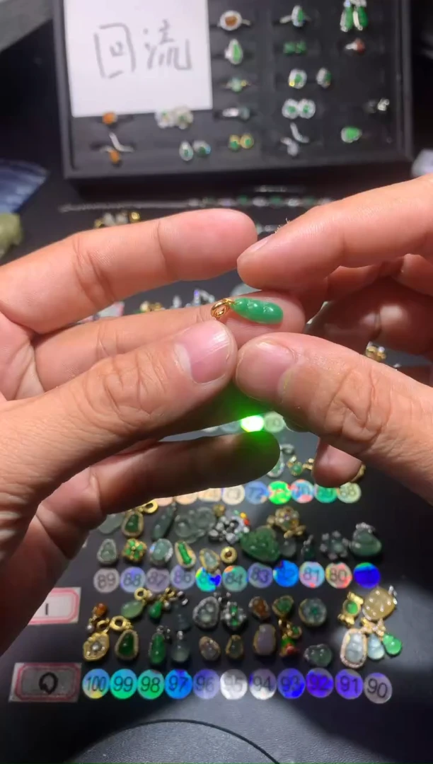 吊坠(不含链)银S925镶嵌翡翠辰*1