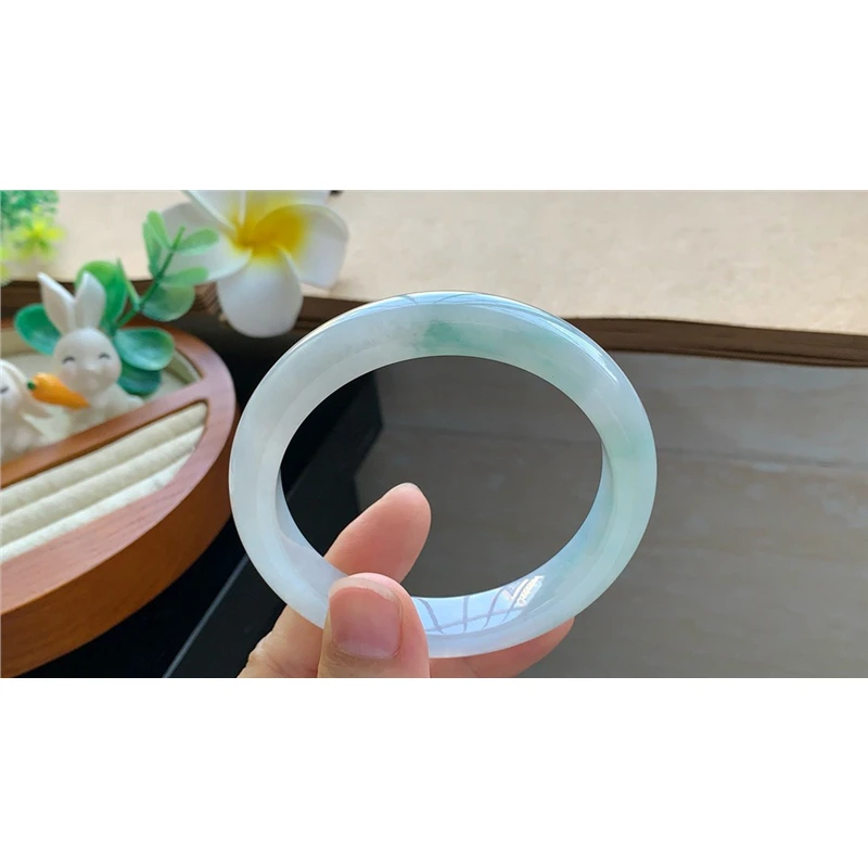 天然翡翠4799号57.6-11.9-8.5！诗意满满的的飘花镯天然翡翠手镯