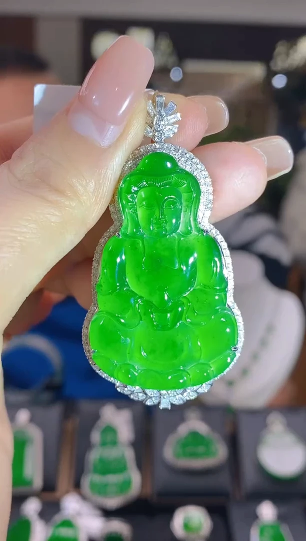 【闪购商品】翡翠吊坠(不含链)18K金镶嵌翡翠吊坠