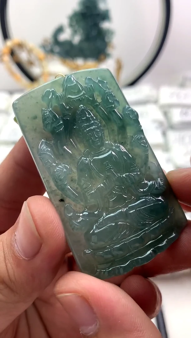 翡翠未镶嵌颈饰千手