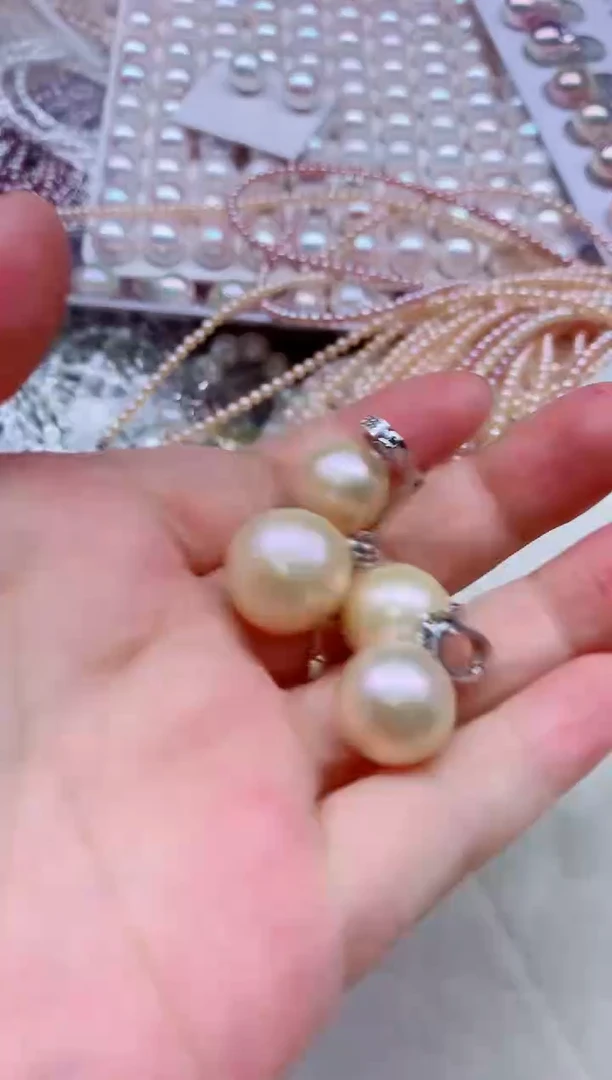 淡水珍珠合金吊坠(不含链)多样性发其一，非无暇