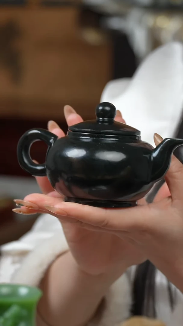 未镶嵌和田玉把件茶壶