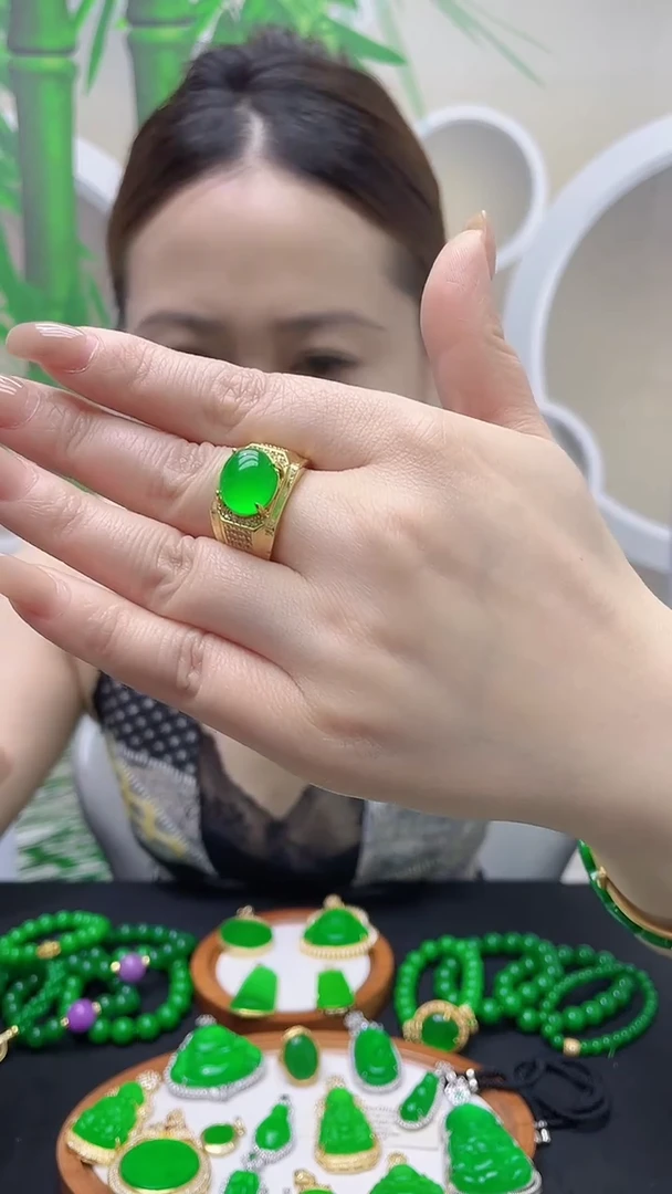 14K金镶嵌戒指翡翠J02