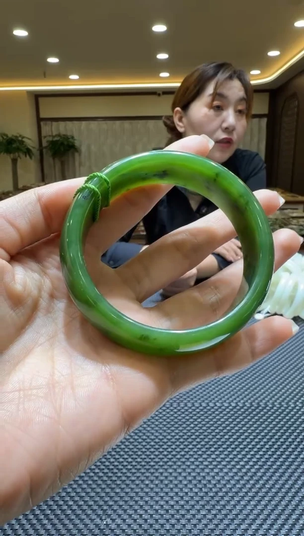 颈饰未镶嵌和田玉手镯58