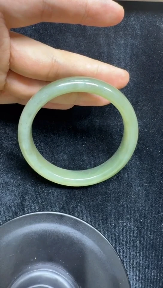 和田玉手镯未镶嵌606圈口54.7