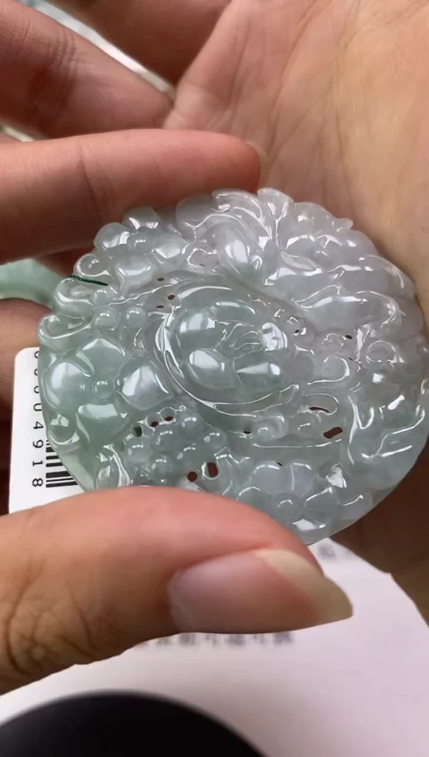 颈饰未镶嵌翡翠枫*晚天然翡翠