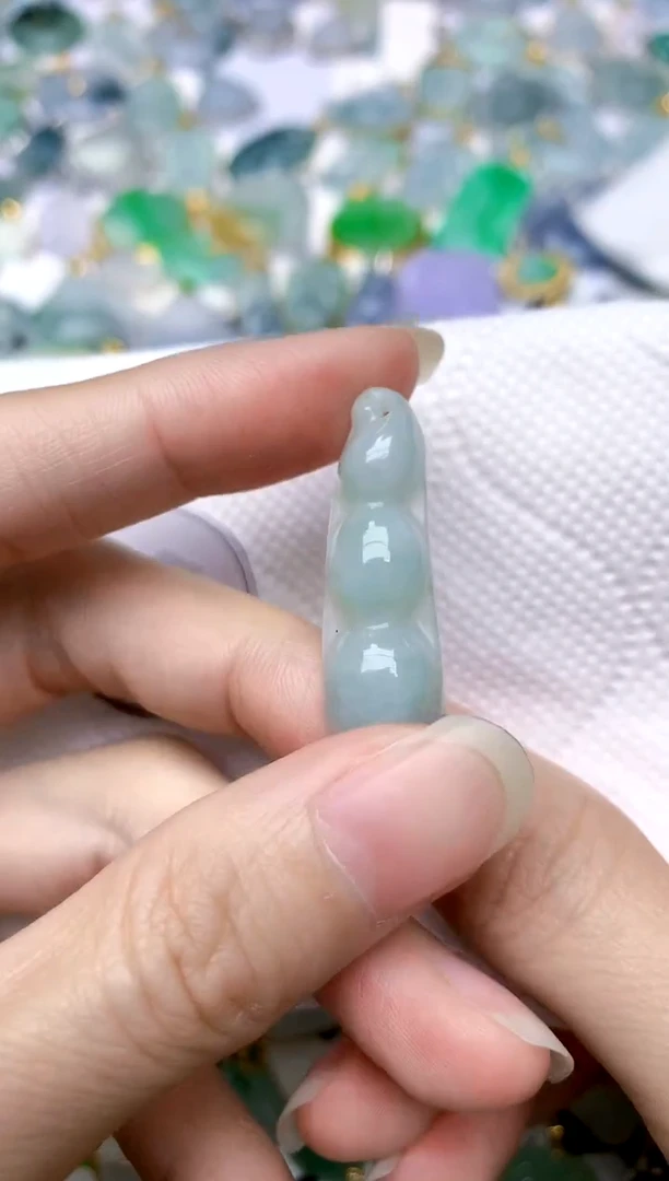 颈饰未镶嵌翡翠天然A货翡翠