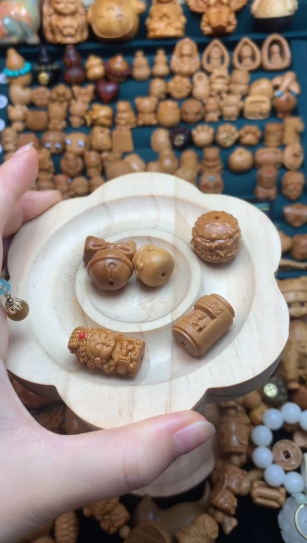 【闪购商品】檀香木................