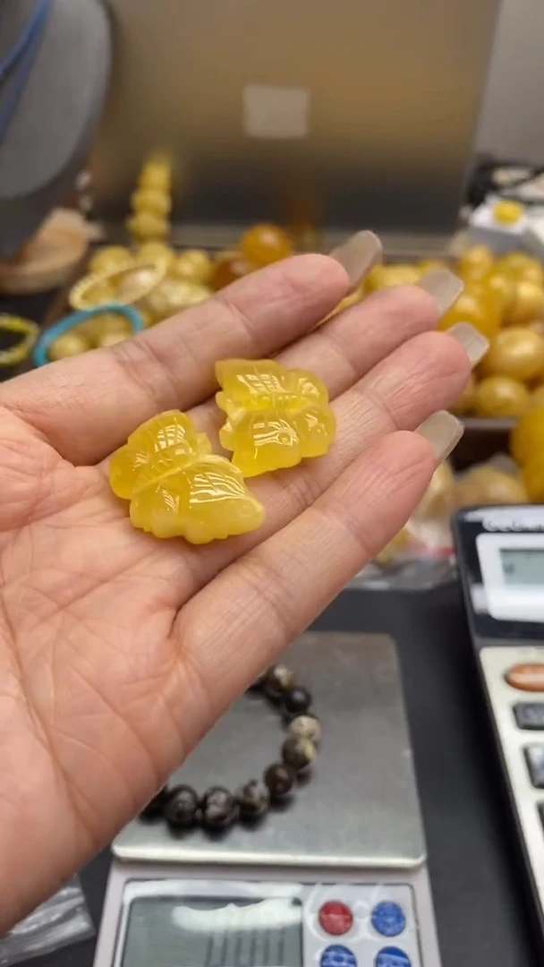 琥珀未镶嵌珠宝奇石1180多样性发其一