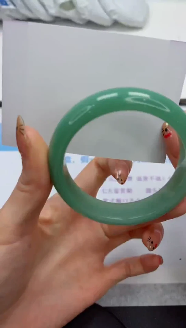 未镶嵌手镯石英质玉47-56.2