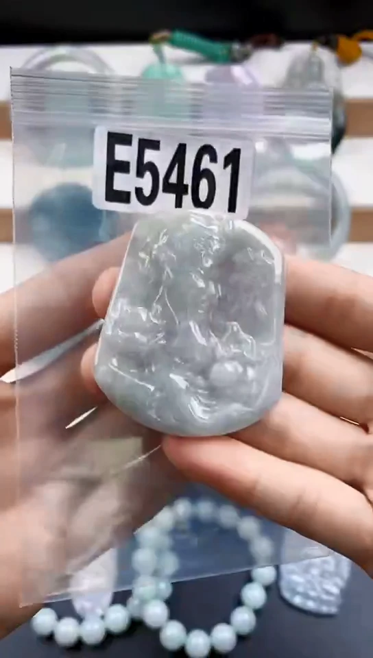 颈饰未镶嵌翡翠天然翡翠吊坠挂件