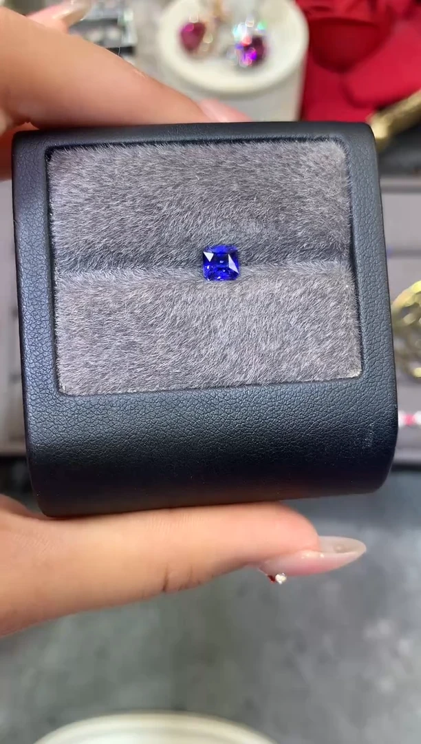 未镶嵌裸石定制蓝宝石椭圆 蓝宝石 1.08ct