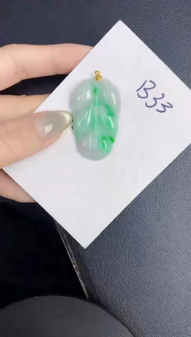 翡翠18K金镶嵌颈饰缅甸天然翡翠A货