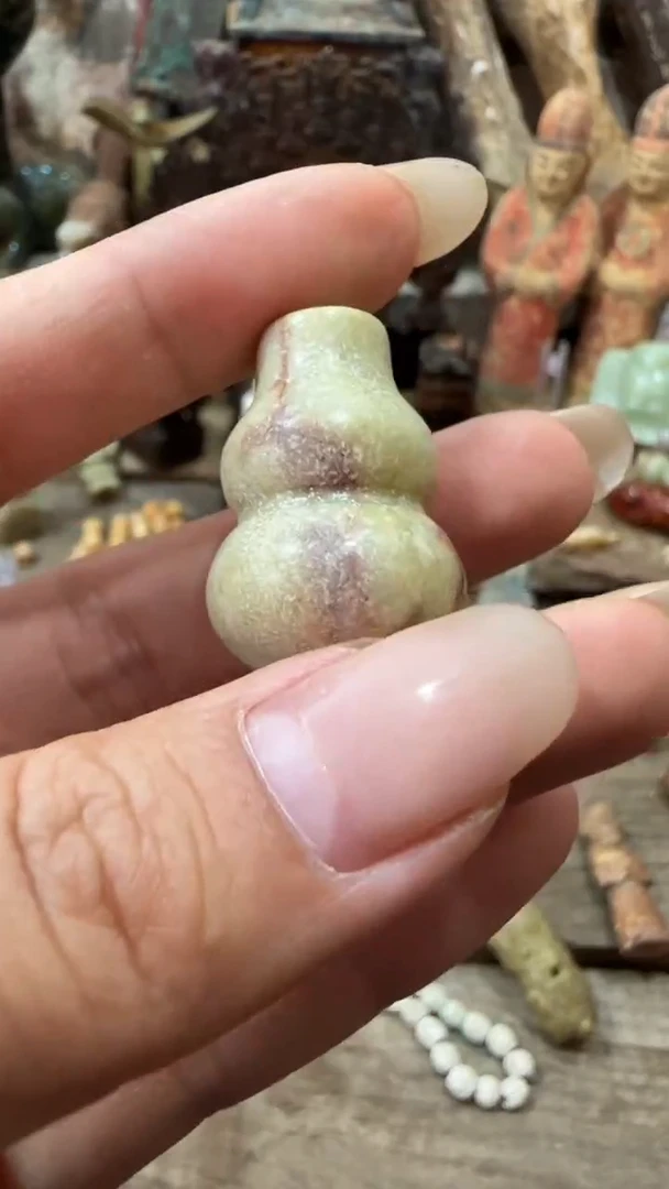 未镶嵌和田玉挂件和田玉未镶嵌挂件