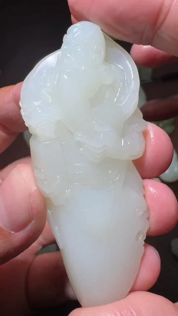 未镶嵌和田玉挂件老*和田玉