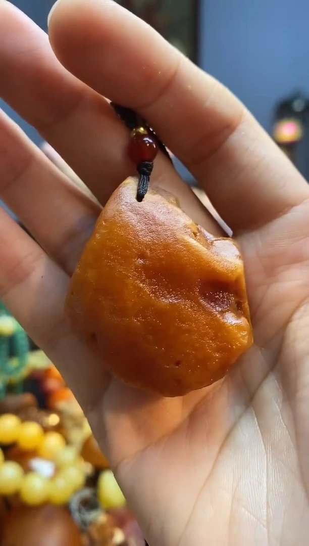 琥珀颈饰未镶嵌吊坠