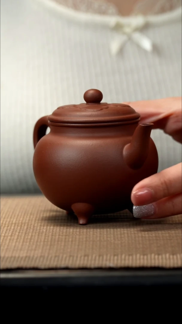 紫砂茶盏中槽清三足大彬160CC微瑕