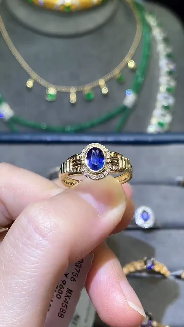蓝宝石戒指18K金镶嵌苏*0.75ct