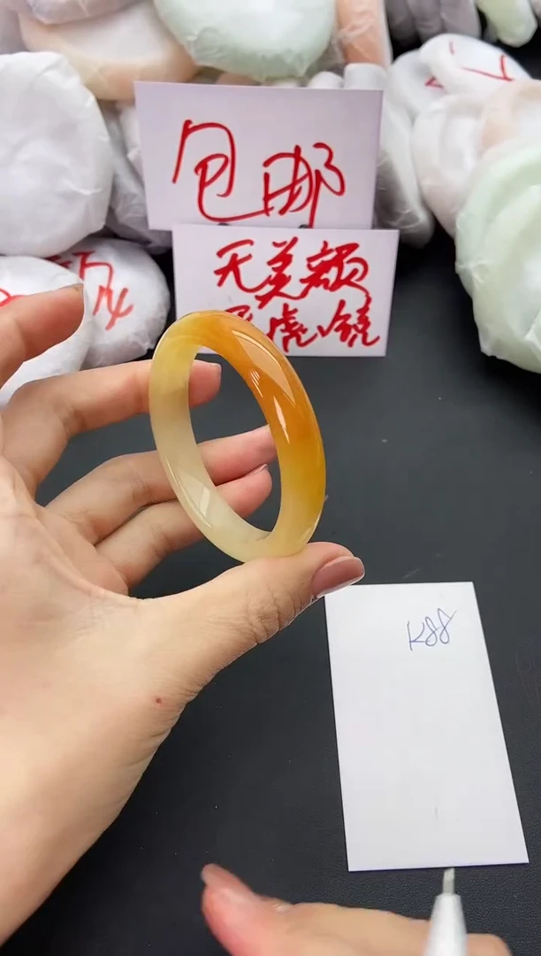 未镶嵌手镯石英质玉K88-53-54-55