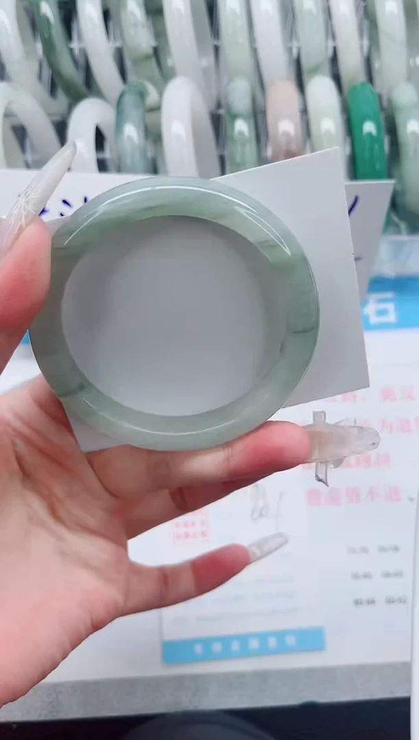 【闪购商品】石英质玉手镯未镶嵌A191-60.1