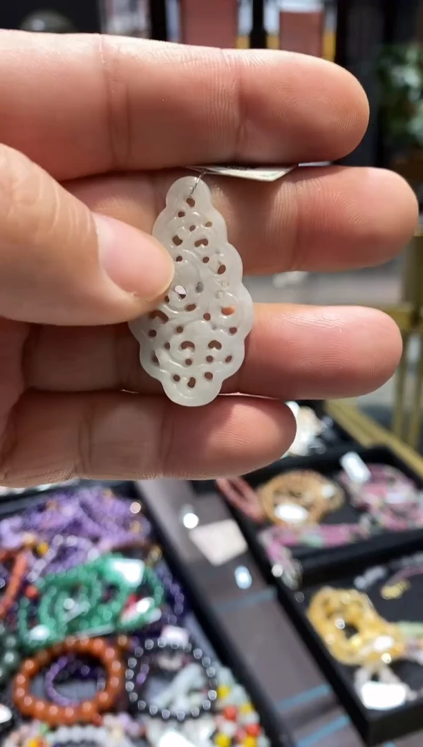 【闪购商品】翡翠颈饰未镶嵌亏米福利