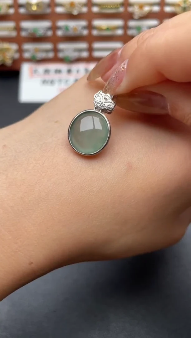 翡翠银S925镶嵌吊坠(不含链)一物一证一礼盒