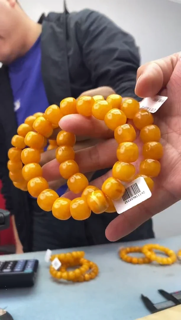 琥珀未镶嵌珠宝奇石假一罚十，多样性发一件029