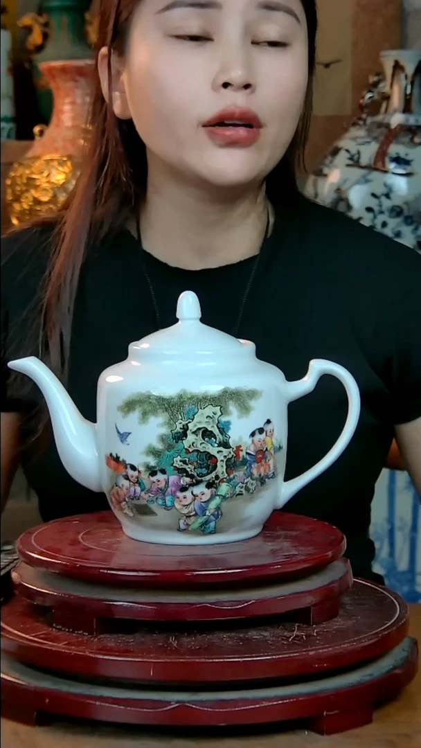 摆件景德镇陶瓷童子大茶壶