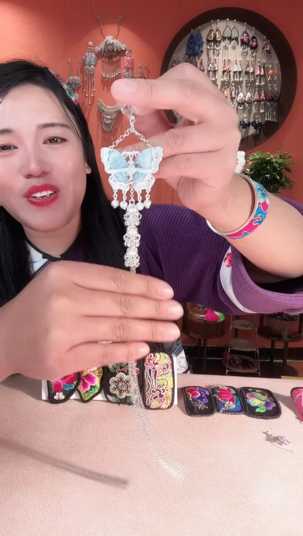 织绣苗银苗绣手工刺绣压紧53