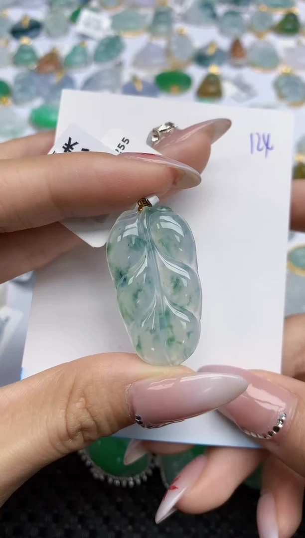 【闪购商品】翡翠颈饰18K金镶嵌天然翡翠A货