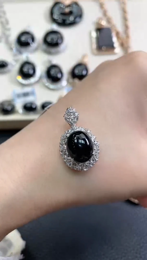 翡翠18K金镶嵌吊坠(不含链)春日珠宝 D97