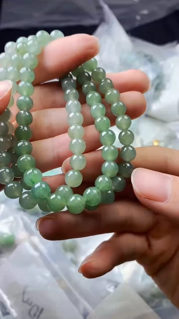 定制翡翠未镶嵌珠串