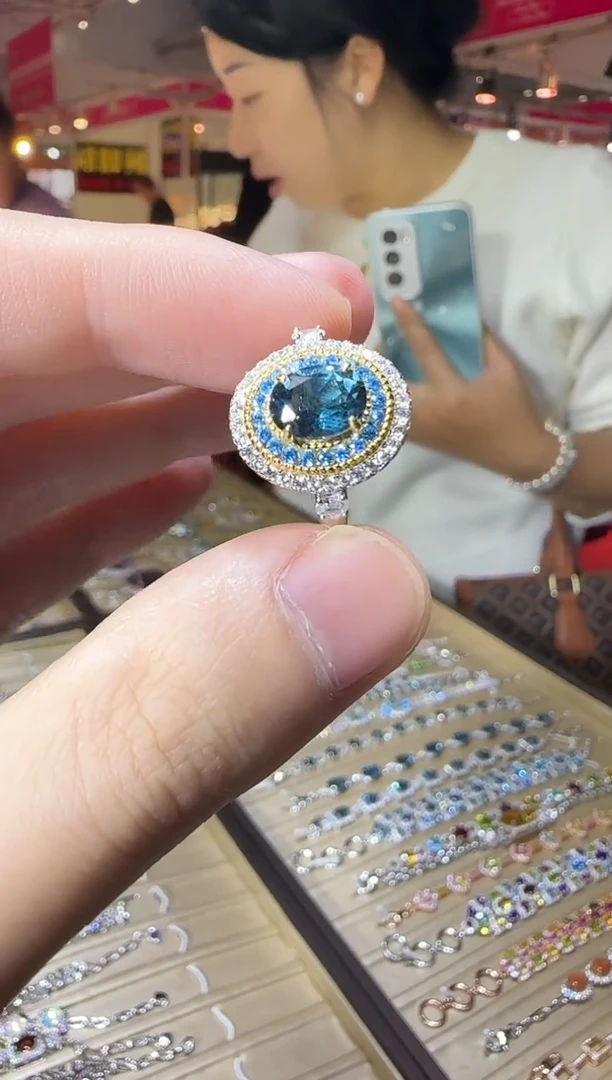 银S925镶嵌戒指托帕石10*8mm伦敦蓝