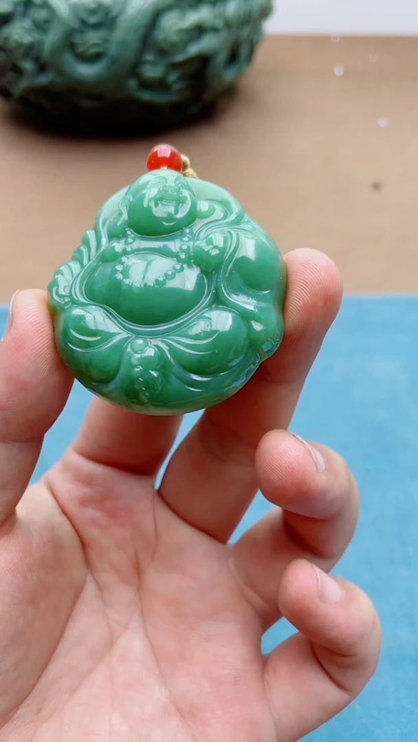 和田玉未镶嵌颈饰碧玉佛