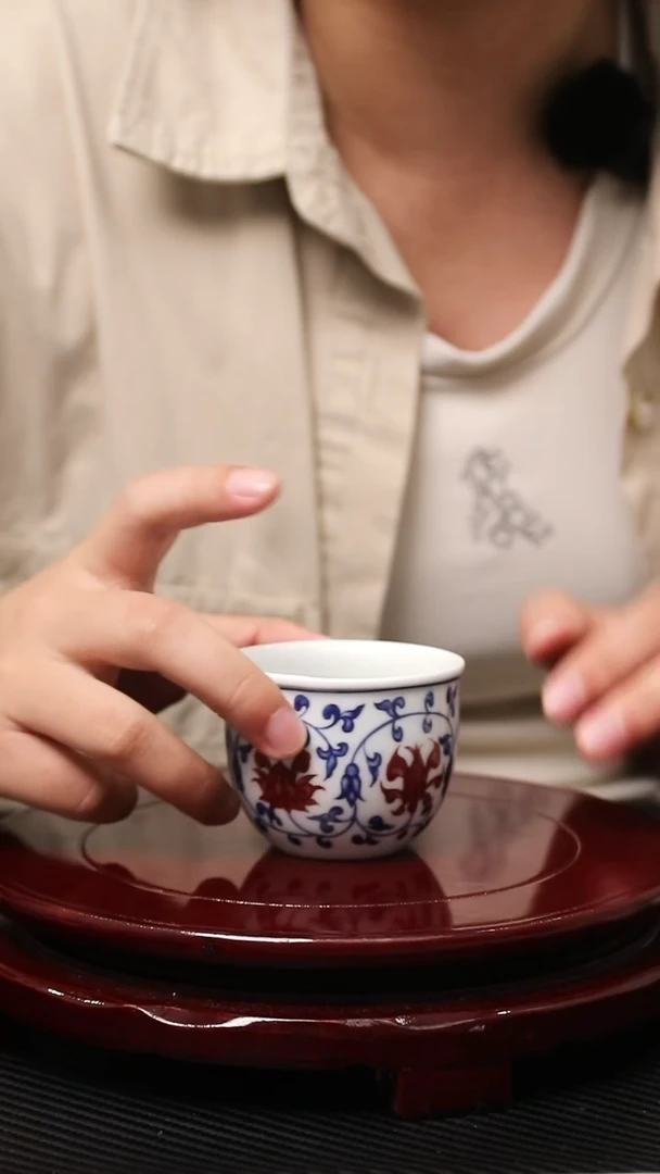 景德镇高温瓷缠枝莲缸杯