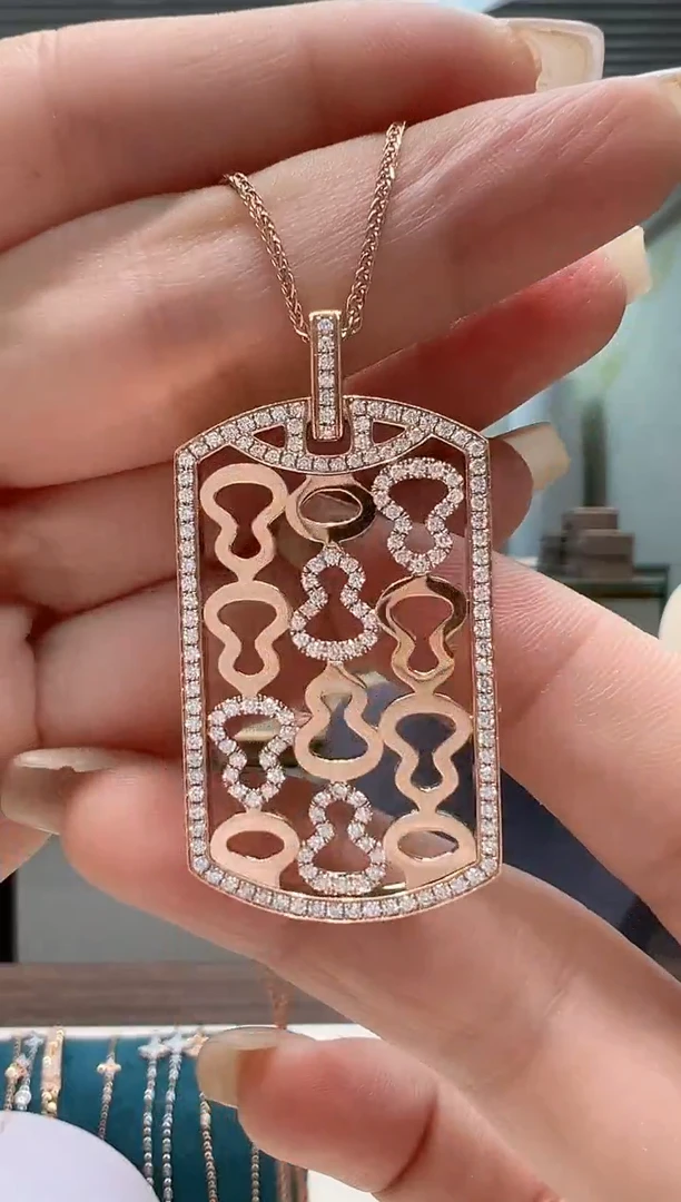 【闪购商品】钻石吊坠(不含链)18K金镶嵌满钻葫芦方牌吊坠K红