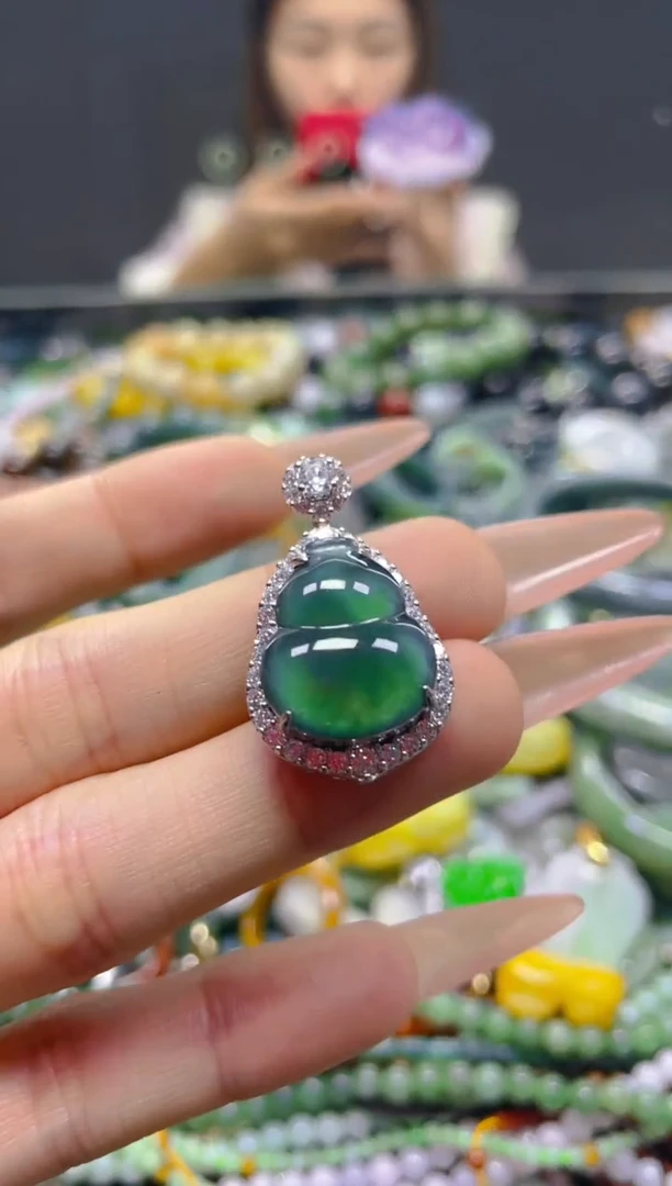 颈饰未镶嵌翡翠/W/翡翠A货，一件也是批发价