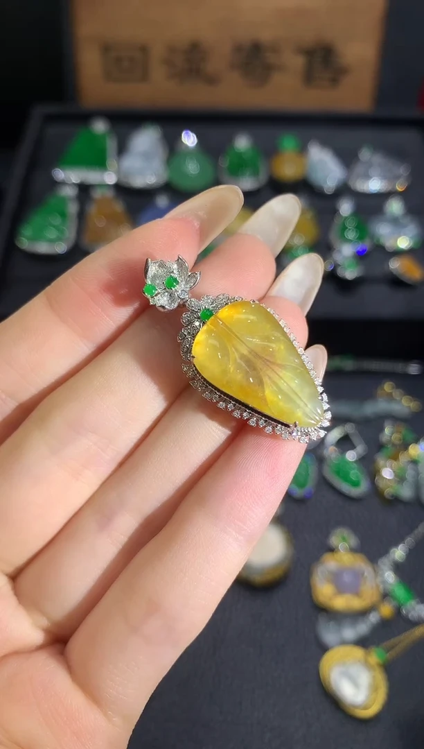 吊坠(不含链)18K金镶嵌翡翠10吊坠不含链