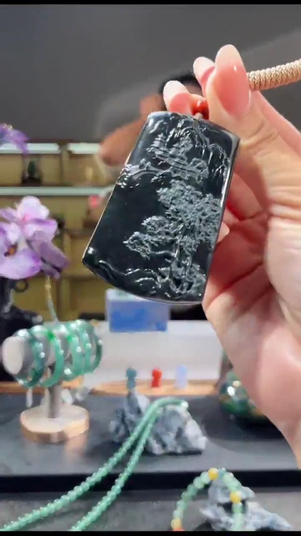 吊坠(不含链)未镶嵌翡翠山水牌（多样性发其一）