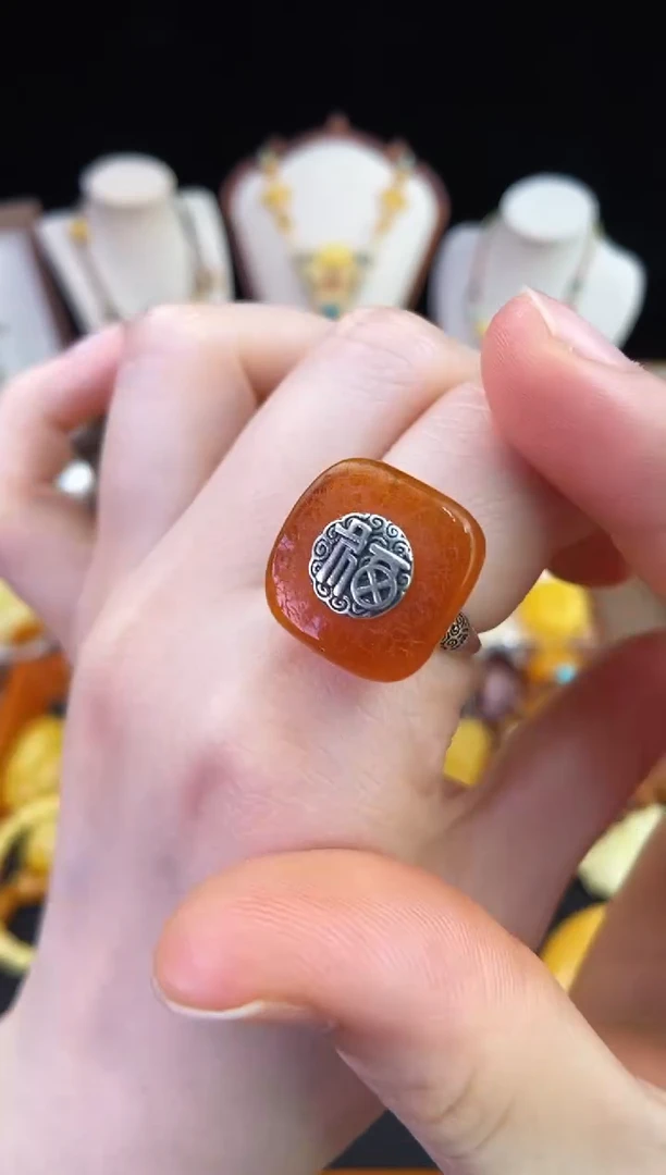 琥珀未镶嵌珠宝奇石柒月
