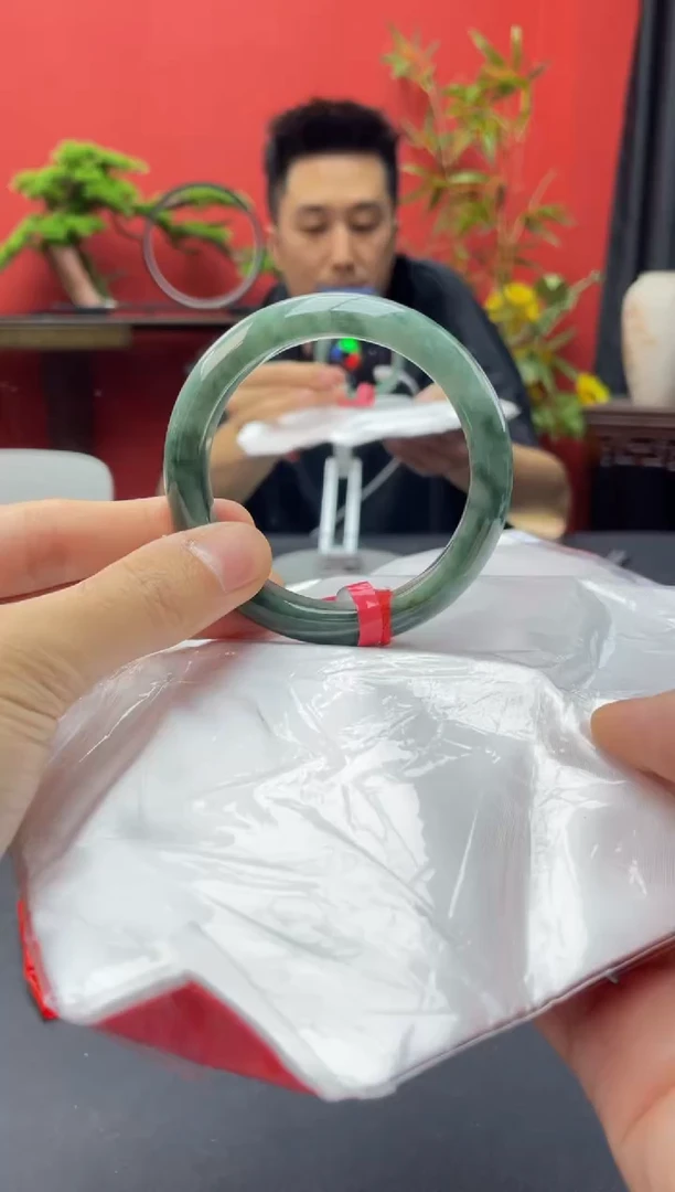 未镶嵌手镯翡翠10
