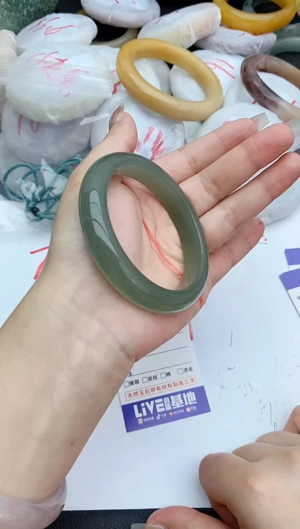 石英质玉手镯未镶嵌89+58/59