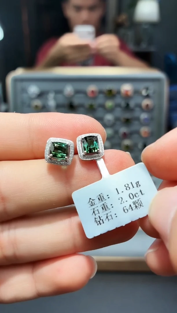 18K金镶嵌耳饰碧玺2.0配钻