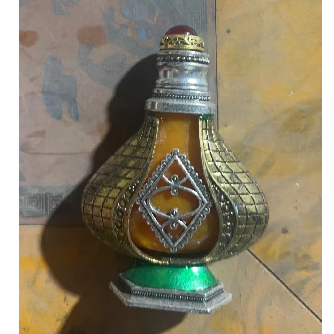 1个黄色鼻烟胡摆件链接